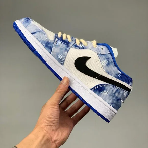 Air Jordan 1 blue and white porcelain black hook size: 10 - Picture 1 of 9